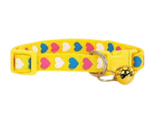 Collier pour chat jaune motif cœurs et sa petite clochette