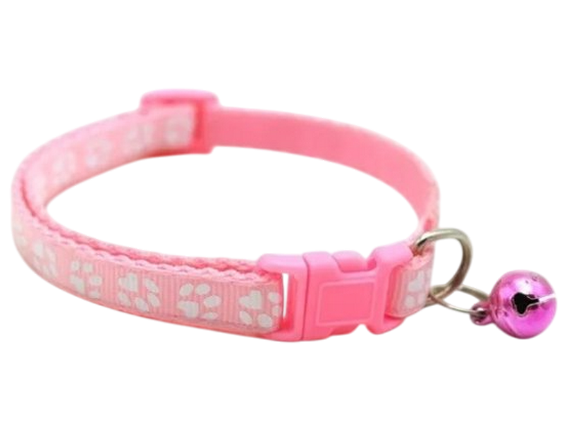 Collier pour chat rose clair avec motif de pattes et sa clochette